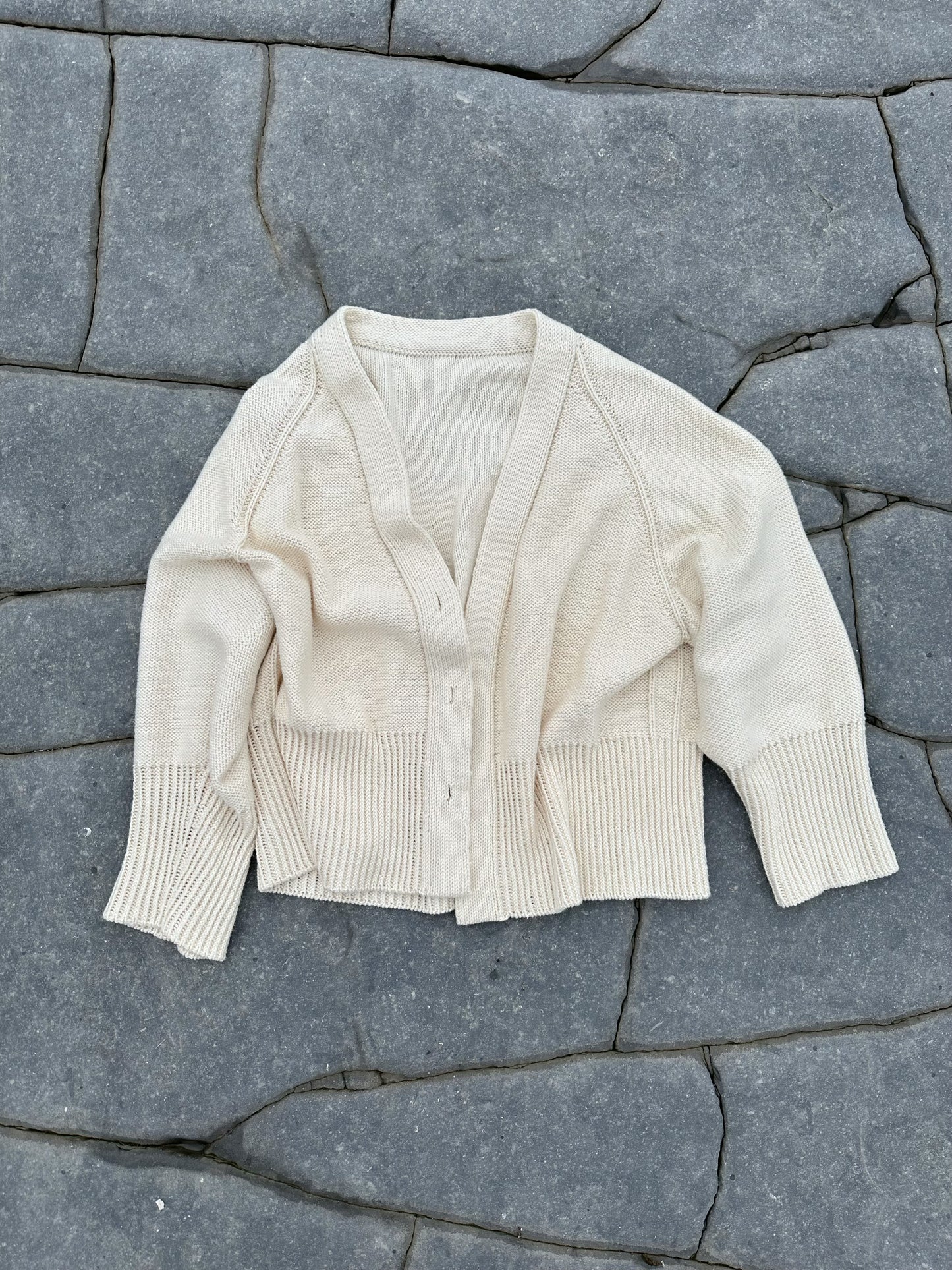 10 Vice Versa Cardigan